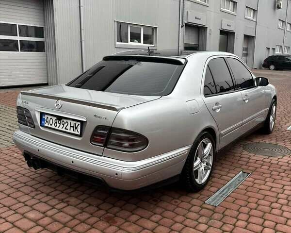 Серый Мерседес Е-Класс, объемом двигателя 4.3 л и пробегом 360 тыс. км за 7100 $, фото 1 на Automoto.ua