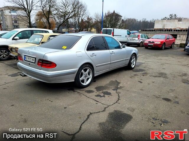 Серый Мерседес Е-Класс, объемом двигателя 3.2 л и пробегом 250 тыс. км за 3500 $, фото 1 на Automoto.ua