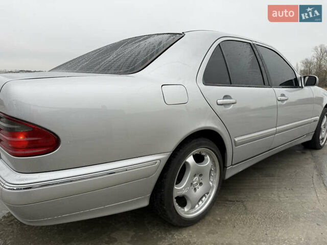 Серый Мерседес Е-Класс, объемом двигателя 3.2 л и пробегом 191 тыс. км за 8200 $, фото 9 на Automoto.ua