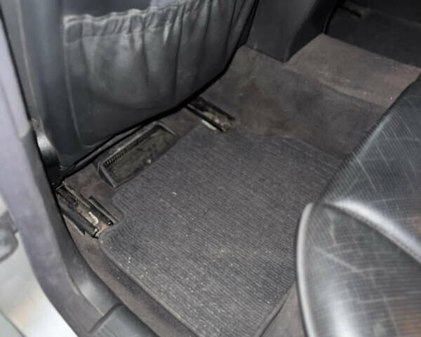 Серый Мерседес Е-Класс, объемом двигателя 3.2 л и пробегом 361 тыс. км за 5000 $, фото 28 на Automoto.ua