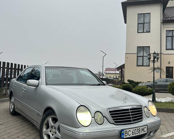 Серый Мерседес Е-Класс, объемом двигателя 3.2 л и пробегом 347 тыс. км за 4700 $, фото 5 на Automoto.ua