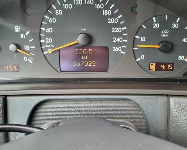 Сірий Мерседес Е-Клас, об'ємом двигуна 2.7 л та пробігом 367 тис. км за 2700 $, фото 40 на Automoto.ua