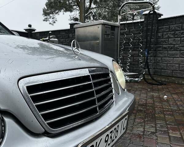 Серый Мерседес Е-Класс, объемом двигателя 2.7 л и пробегом 352 тыс. км за 3200 $, фото 14 на Automoto.ua