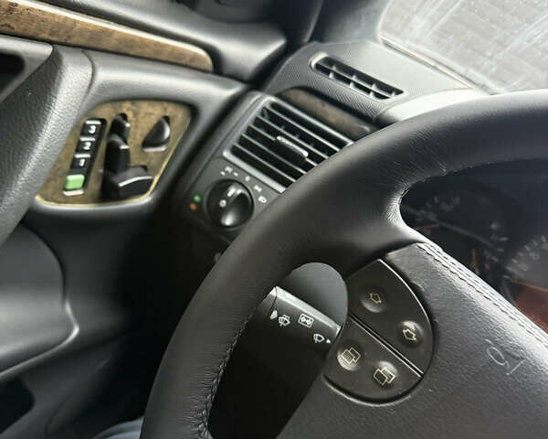 Серый Мерседес Е-Класс, объемом двигателя 3.2 л и пробегом 191 тыс. км за 8200 $, фото 13 на Automoto.ua