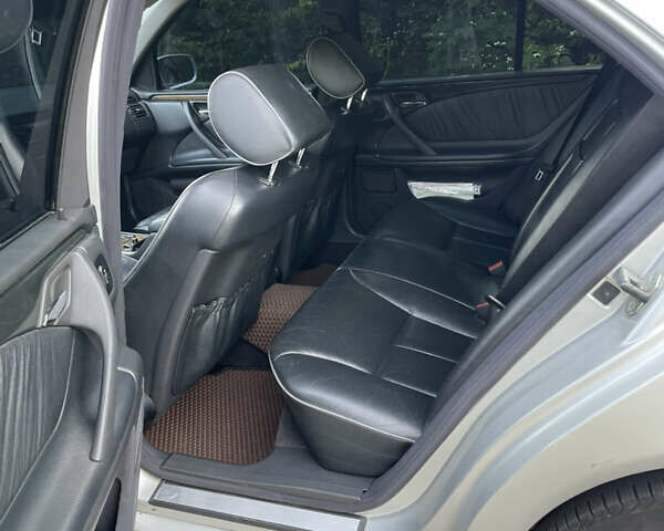 Мерседес Е-Класс 2001 в Сокале на Automoto.ua Серый Мерседес Е-Класс, объемом двигателя 2.7 л и пробегом 667 тыс. км за 5200 $, фото 20 на Automoto.ua