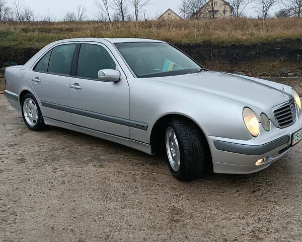 Сірий Мерседес Е-Клас, об'ємом двигуна 2.2 л та пробігом 300 тис. км за 4700 $, фото 7 на Automoto.ua