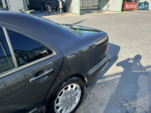 Мерседес Е-Класс 2001 в Каменце-Подольском на Automoto.ua Серый Мерседес Е-Класс, объемом двигателя 3.22 л и пробегом 380 тыс. км за 5799 $, фото 20 на Automoto.ua