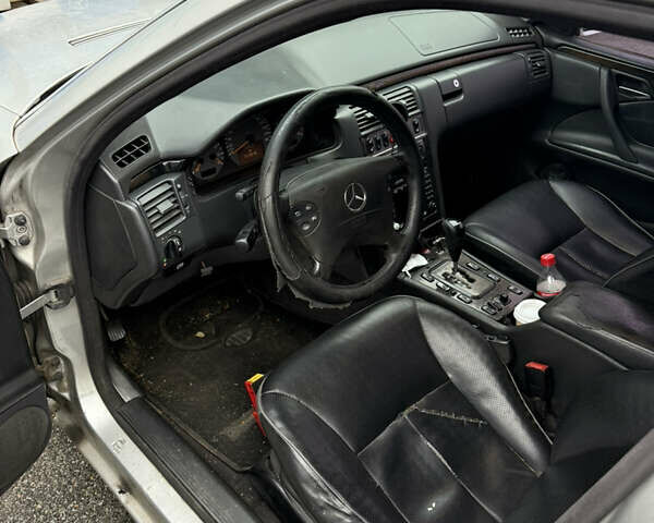 Сірий Мерседес Е-Клас, об'ємом двигуна 3.2 л та пробігом 700 тис. км за 3500 $, фото 9 на Automoto.ua