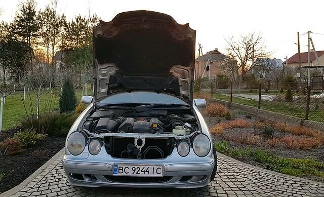 Сірий Мерседес Е-Клас, об'ємом двигуна 3.2 л та пробігом 368 тис. км за 5000 $, фото 21 на Automoto.ua