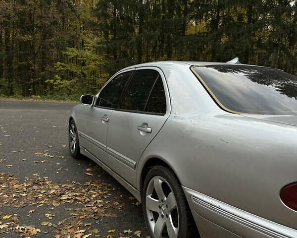 Мерседес Е-Класс 2001 в Виннице на Automoto.ua Серый Мерседес Е-Класс, объемом двигателя 2 л и пробегом 399 тыс. км за 4600 $, фото 5 на Automoto.ua