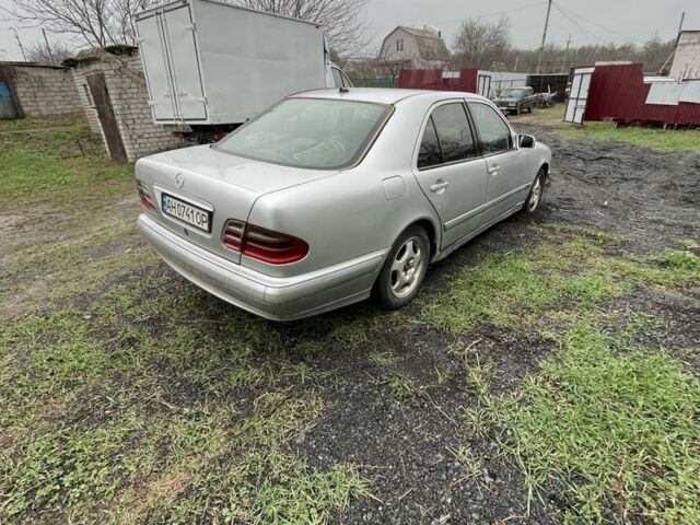 Сірий Мерседес Е-Клас, об'ємом двигуна 2.1 л та пробігом 480 тис. км за 2900 $, фото 2 на Automoto.ua