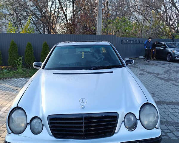 Сірий Мерседес Е-Клас, об'ємом двигуна 2 л та пробігом 444 тис. км за 2999 $, фото 2 на Automoto.ua