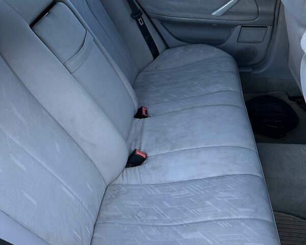 Сірий Мерседес Е-Клас, об'ємом двигуна 2.15 л та пробігом 366 тис. км за 2800 $, фото 11 на Automoto.ua