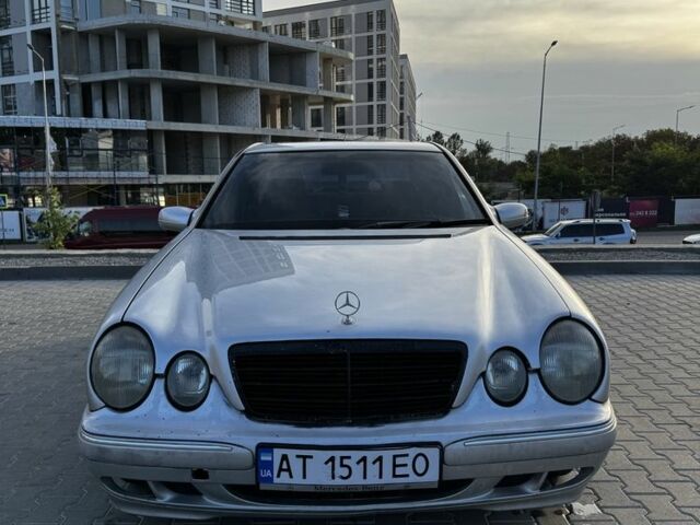 Серый Мерседес Е-Класс, объемом двигателя 2.2 л и пробегом 450 тыс. км за 4200 $, фото 5 на Automoto.ua