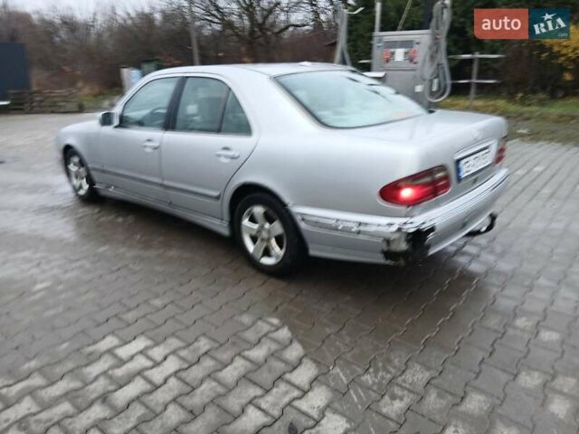 Серый Мерседес Е-Класс, объемом двигателя 2.69 л и пробегом 300 тыс. км за 2500 $, фото 7 на Automoto.ua