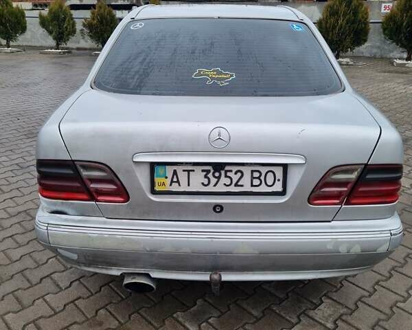 Сірий Мерседес Е-Клас, об'ємом двигуна 2.7 л та пробігом 367 тис. км за 2700 $, фото 20 на Automoto.ua