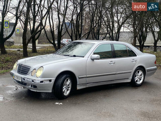 Серый Мерседес Е-Класс, объемом двигателя 3.2 л и пробегом 400 тыс. км за 2500 $, фото 4 на Automoto.ua