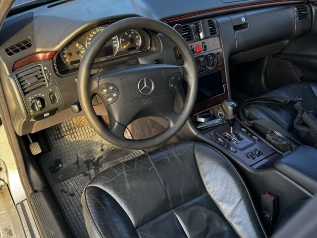 Серый Мерседес Е-Класс, объемом двигателя 2.2 л и пробегом 450 тыс. км за 4200 $, фото 6 на Automoto.ua