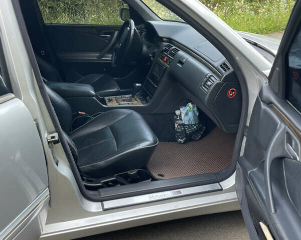 Мерседес Е-Класс 2001 в Сокале на Automoto.ua Серый Мерседес Е-Класс, объемом двигателя 2.7 л и пробегом 667 тыс. км за 5200 $, фото 3 на Automoto.ua