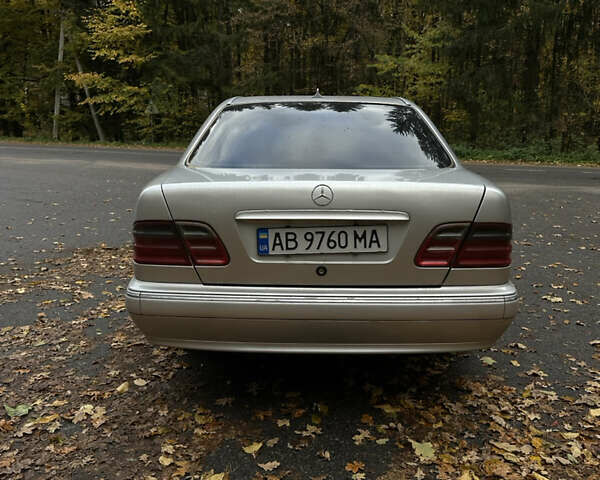 Мерседес Е-Класс 2001 в Виннице на Automoto.ua Серый Мерседес Е-Класс, объемом двигателя 2 л и пробегом 399 тыс. км за 4600 $, фото 6 на Automoto.ua