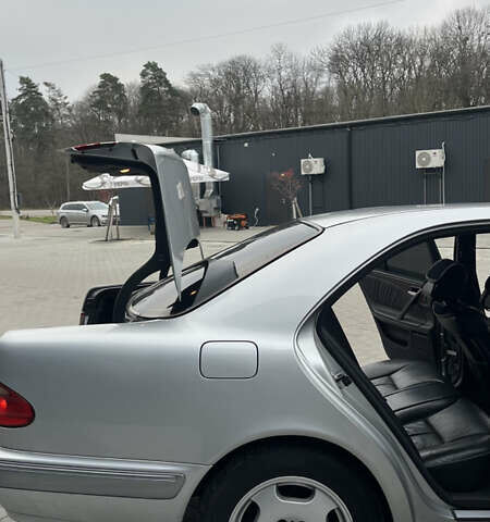 Серый Мерседес Е-Класс, объемом двигателя 3.2 л и пробегом 328 тыс. км за 6200 $, фото 43 на Automoto.ua