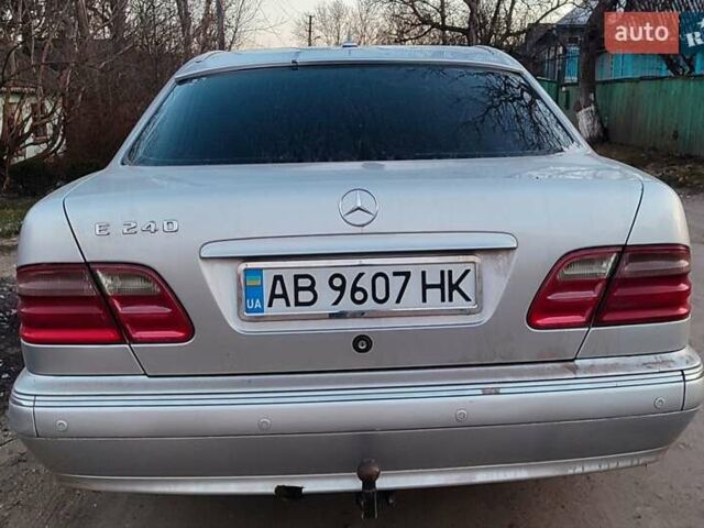 Сірий Мерседес Е-Клас, об'ємом двигуна 2.6 л та пробігом 318 тис. км за 2850 $, фото 4 на Automoto.ua