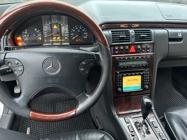 Серый Мерседес Е-Класс, объемом двигателя 2.8 л и пробегом 450 тыс. км за 3600 $, фото 4 на Automoto.ua