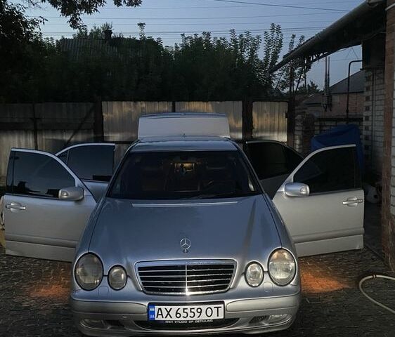 Сірий Мерседес Е-Клас, об'ємом двигуна 2 л та пробігом 450 тис. км за 5000 $, фото 7 на Automoto.ua