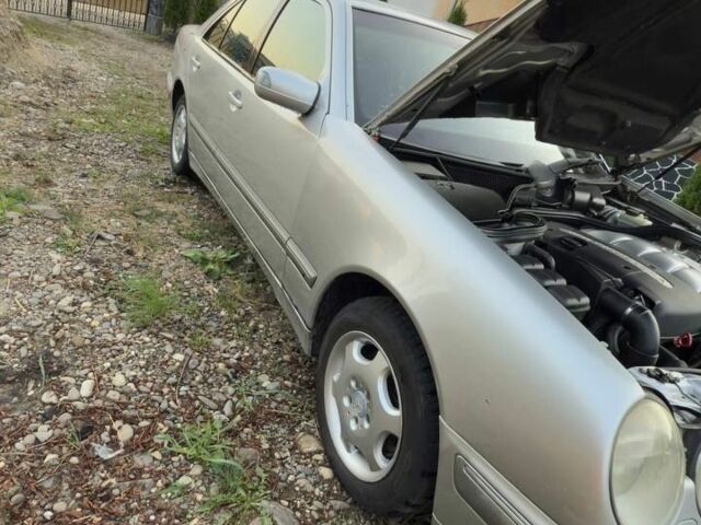 Сірий Мерседес Е-Клас, об'ємом двигуна 2.1 л та пробігом 350 тис. км за 4700 $, фото 1 на Automoto.ua