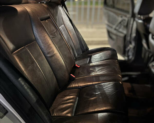 Серый Мерседес Е-Класс, объемом двигателя 3.2 л и пробегом 361 тыс. км за 5000 $, фото 23 на Automoto.ua