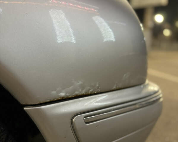 Серый Мерседес Е-Класс, объемом двигателя 3.2 л и пробегом 361 тыс. км за 5000 $, фото 15 на Automoto.ua