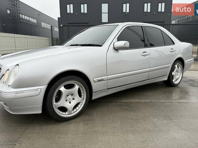 Серый Мерседес Е-Класс, объемом двигателя 3.2 л и пробегом 191 тыс. км за 8200 $, фото 2 на Automoto.ua