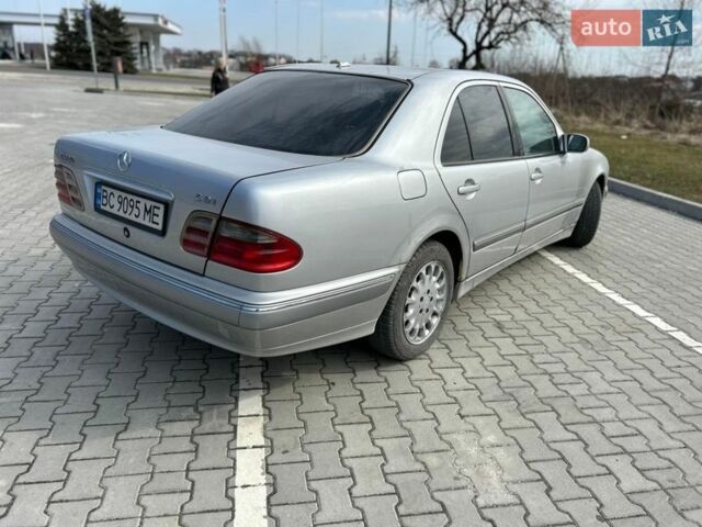 Серый Мерседес Е-Класс, объемом двигателя 3.22 л и пробегом 475 тыс. км за 3750 $, фото 3 на Automoto.ua