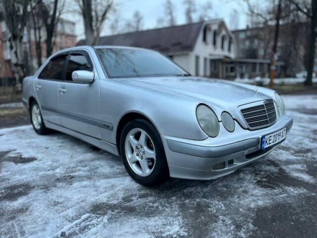 Сірий Мерседес Е-Клас, об'ємом двигуна 2.1 л та пробігом 250 тис. км за 4500 $, фото 14 на Automoto.ua