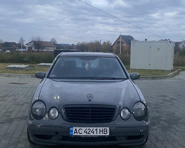 Сірий Мерседес Е-Клас, об'ємом двигуна 3.2 л та пробігом 380 тис. км за 4400 $, фото 2 на Automoto.ua