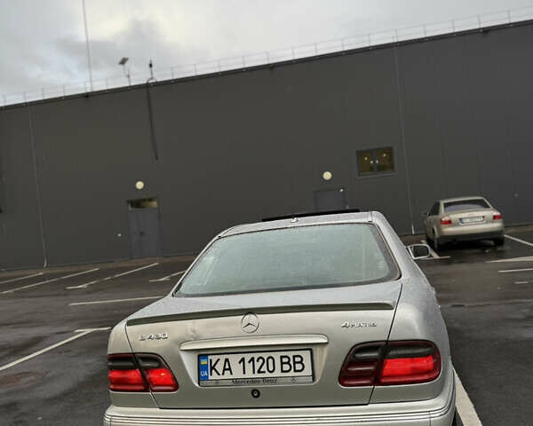 Серый Мерседес Е-Класс, объемом двигателя 4.3 л и пробегом 406 тыс. км за 4500 $, фото 5 на Automoto.ua