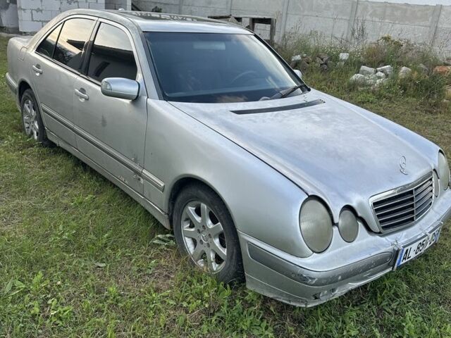 Сірий Мерседес Е-Клас, об'ємом двигуна 3.2 л та пробігом 390 тис. км за 1950 $, фото 2 на Automoto.ua