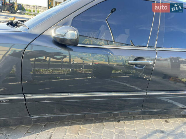Мерседес Е-Класс 2001 в Каменце-Подольском на Automoto.ua Серый Мерседес Е-Класс, объемом двигателя 3.22 л и пробегом 380 тыс. км за 5799 $, фото 12 на Automoto.ua