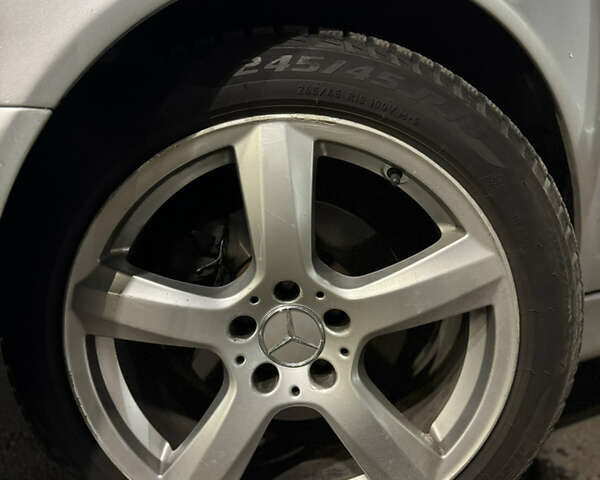 Серый Мерседес Е-Класс, объемом двигателя 3.2 л и пробегом 361 тыс. км за 5000 $, фото 10 на Automoto.ua