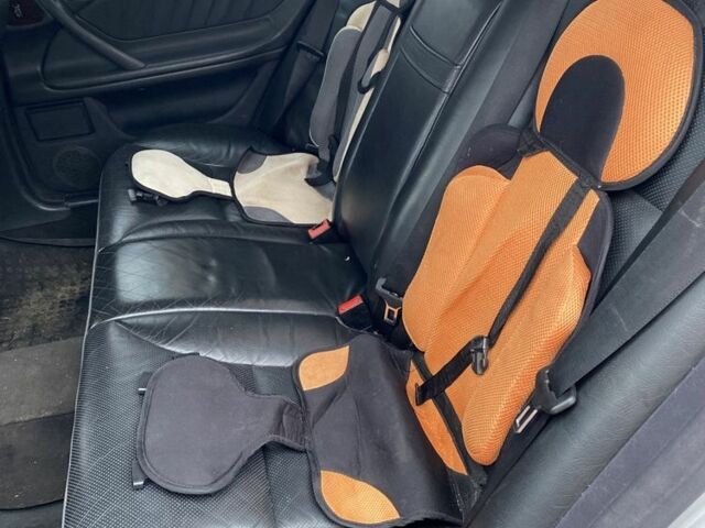 Серый Мерседес Е-Класс, объемом двигателя 2.7 л и пробегом 310 тыс. км за 4199 $, фото 3 на Automoto.ua