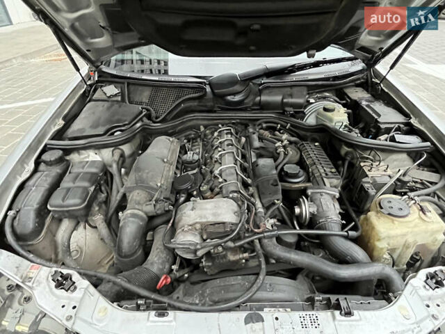 Серый Мерседес Е-Класс, объемом двигателя 2.69 л и пробегом 353 тыс. км за 3750 $, фото 38 на Automoto.ua