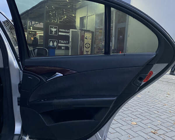 Сірий Мерседес Е-Клас, об'ємом двигуна 2.2 л та пробігом 351 тис. км за 5400 $, фото 20 на Automoto.ua