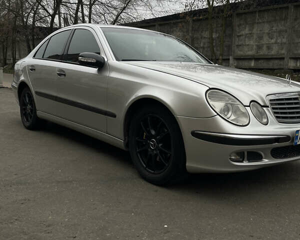 Сірий Мерседес Е-Клас, об'ємом двигуна 2.2 л та пробігом 428 тис. км за 4800 $, фото 7 на Automoto.ua