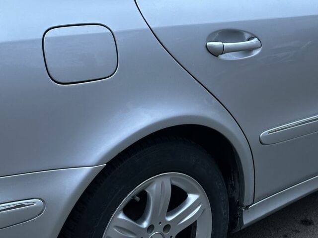 Серый Мерседес Е-Класс, объемом двигателя 2.6 л и пробегом 354 тыс. км за 4999 $, фото 5 на Automoto.ua