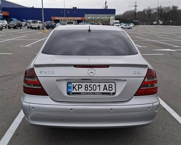 Серый Мерседес Е-Класс, объемом двигателя 2.69 л и пробегом 405 тыс. км за 6500 $, фото 2 на Automoto.ua