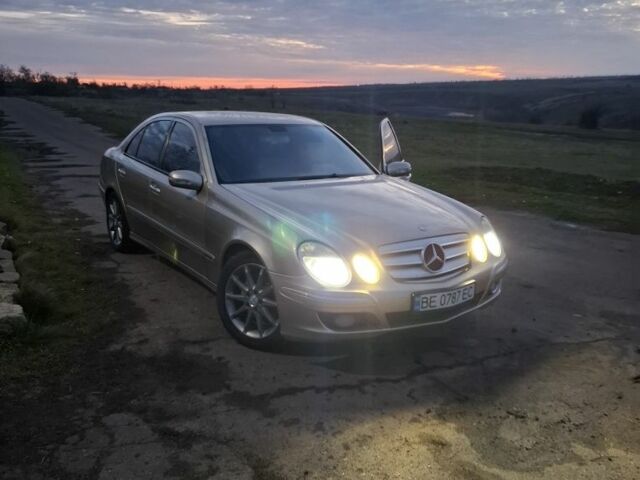 Серый Мерседес Е-Класс, объемом двигателя 2.7 л и пробегом 266 тыс. км за 7500 $, фото 7 на Automoto.ua