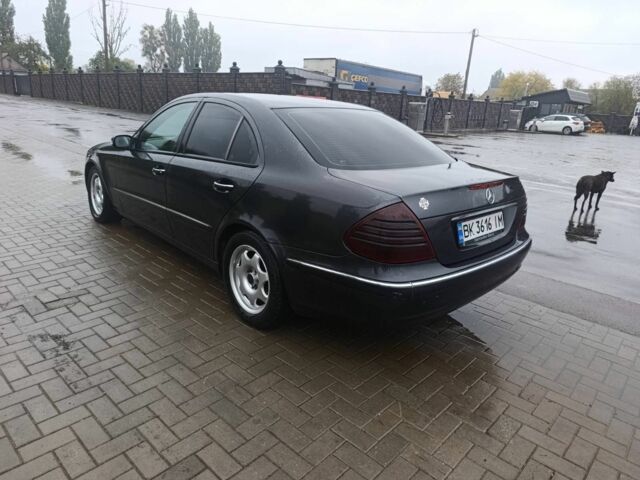 Сірий Мерседес Е-Клас, об'ємом двигуна 2.7 л та пробігом 350 тис. км за 5800 $, фото 7 на Automoto.ua