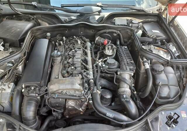 Сірий Мерседес Е-Клас, об'ємом двигуна 2.69 л та пробігом 274 тис. км за 7250 $, фото 51 на Automoto.ua