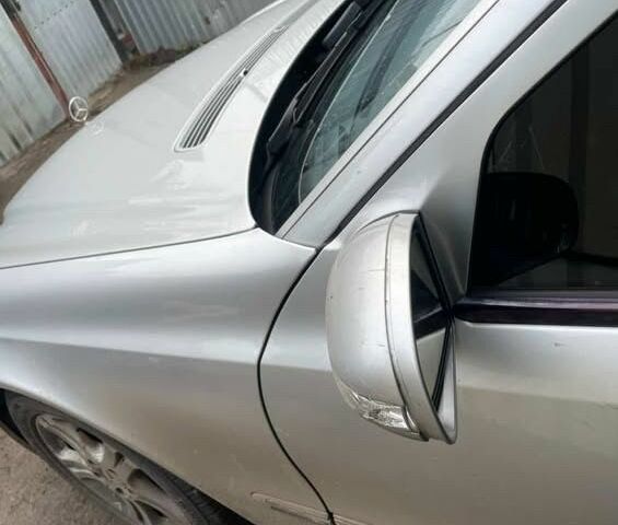 Серый Мерседес Е-Класс, объемом двигателя 2.7 л и пробегом 308 тыс. км за 4100 $, фото 6 на Automoto.ua