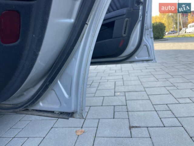 Сірий Мерседес Е-Клас, об'ємом двигуна 2.69 л та пробігом 350 тис. км за 5599 $, фото 13 на Automoto.ua